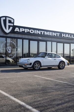 1986 Porsche 911 Carrera Coupé - Grand Prix White